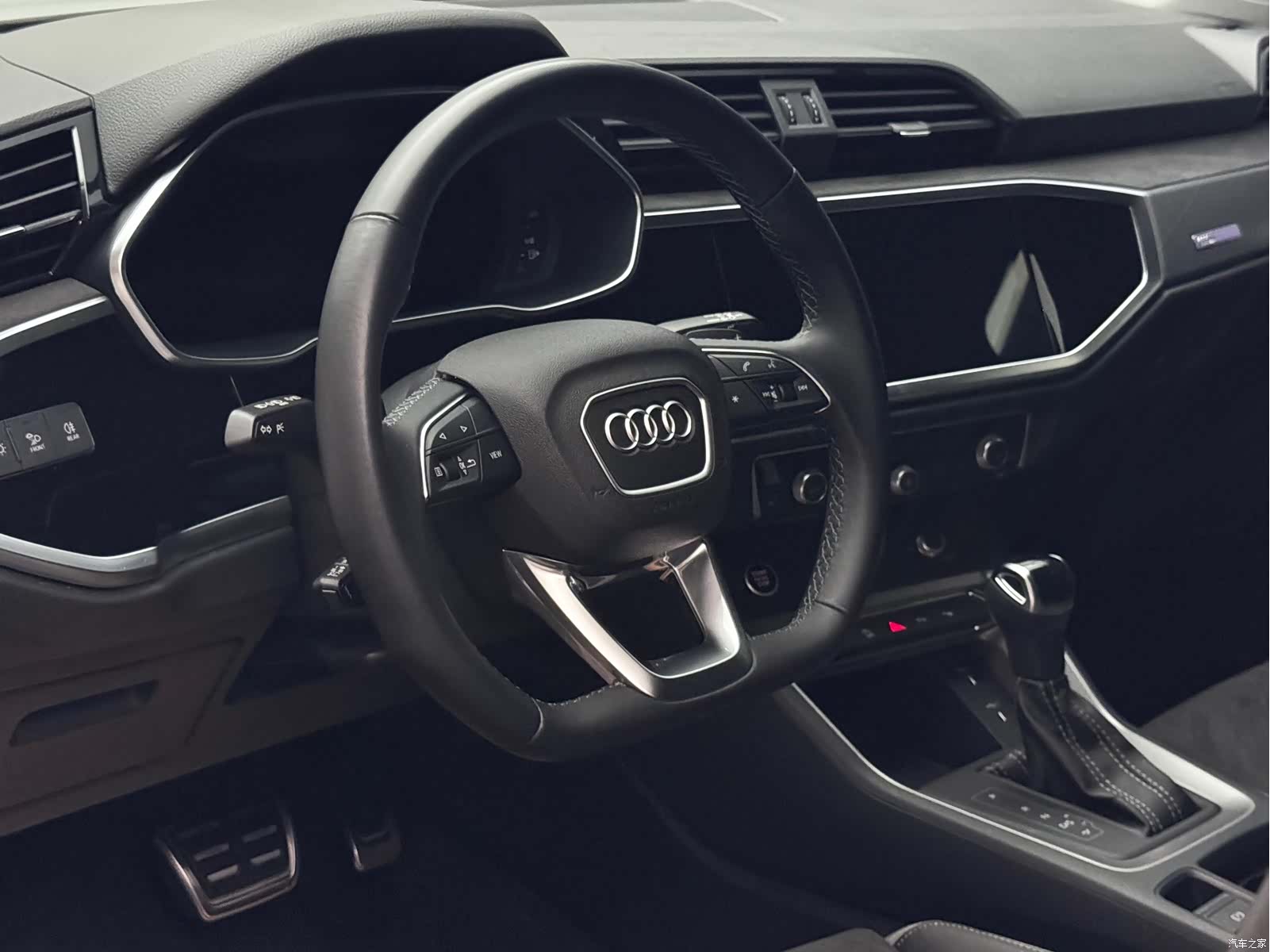 Audi Q3, 2022 24