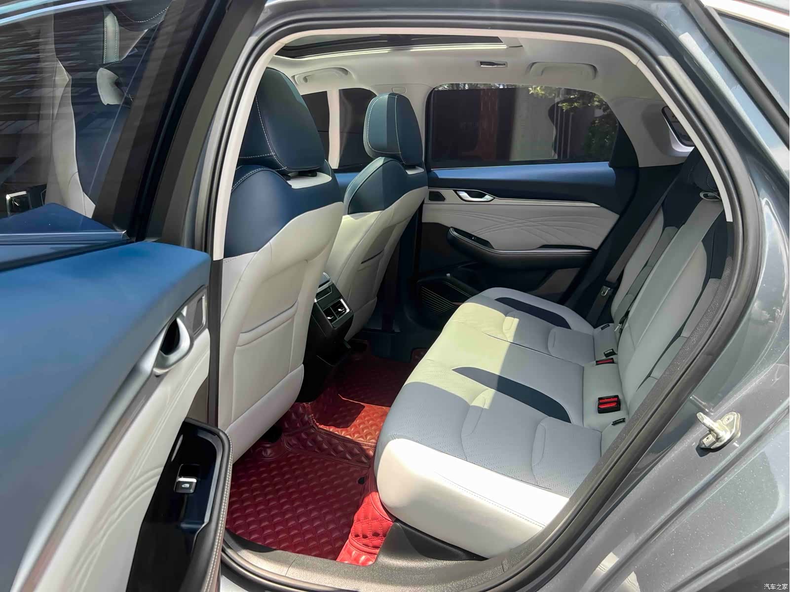 Geely Preface, 2022 12