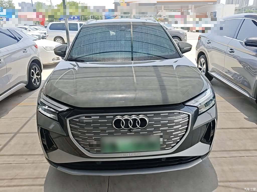 Audi Q4 e-tron, 2024 3