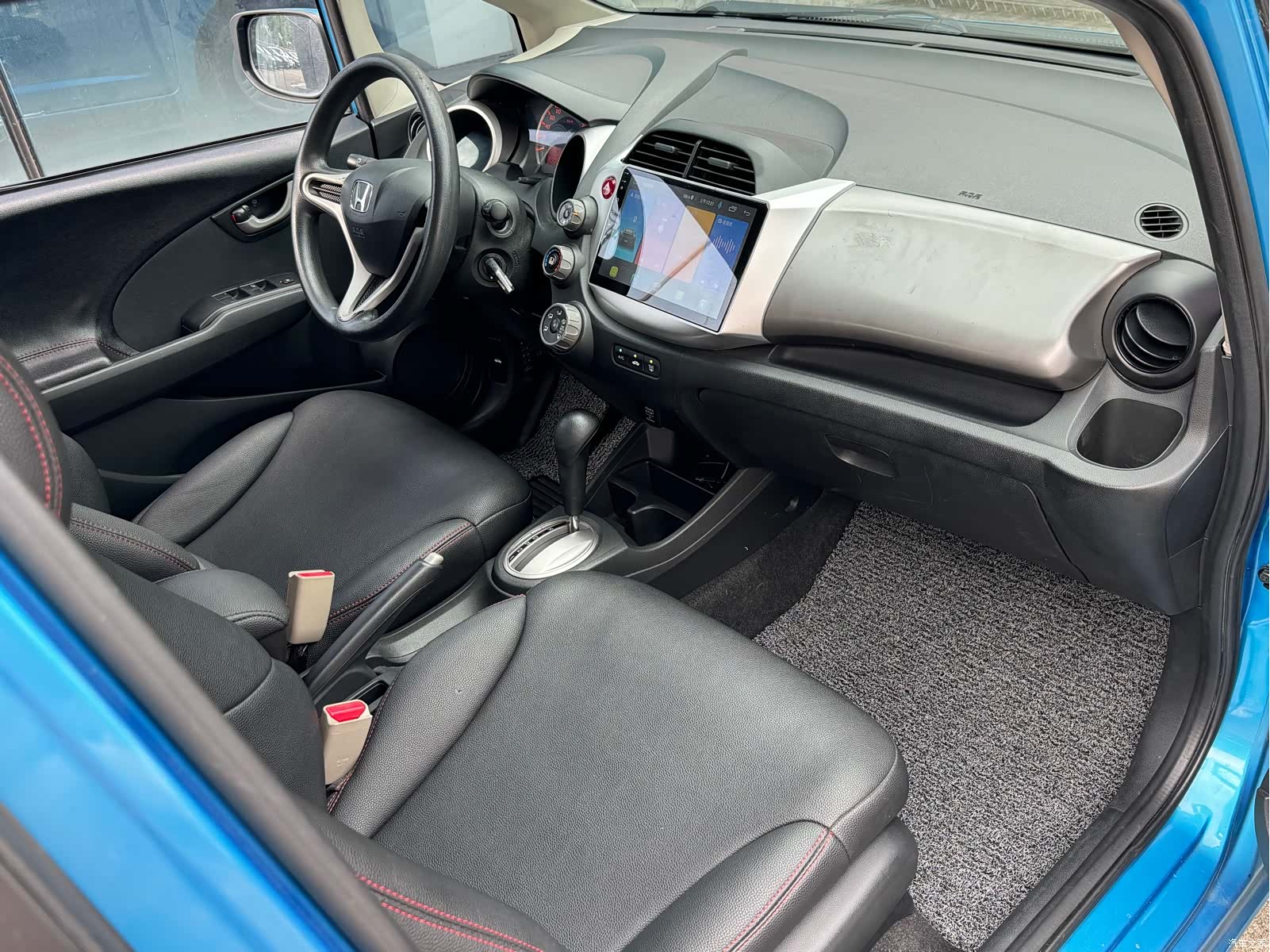 Honda Fit, 2013 9