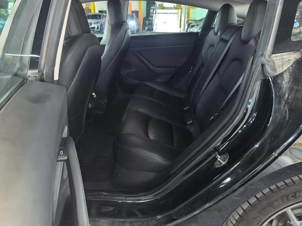 Tesla Model 3, 2022 17