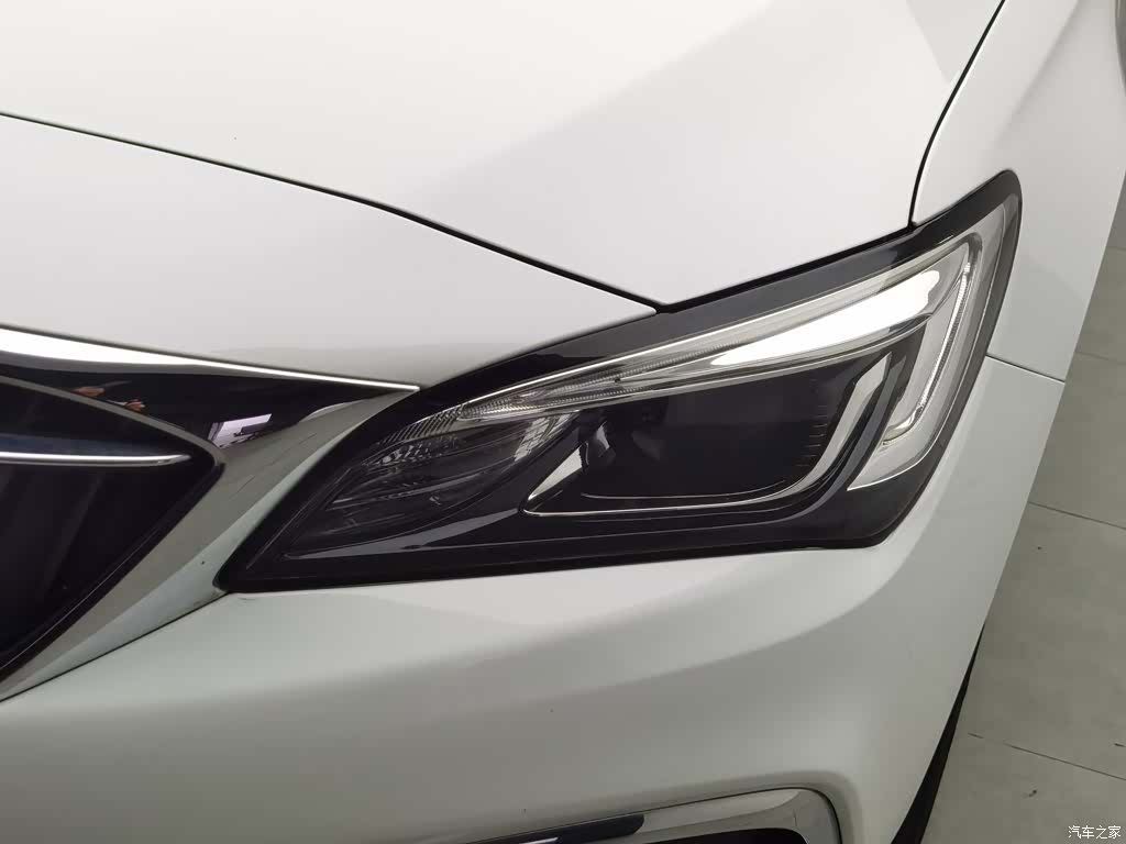 Buick Verano, 2019 7