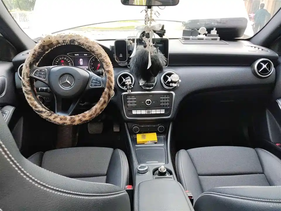 Mercedes-Benz Class A Mercedes-Benz Class A