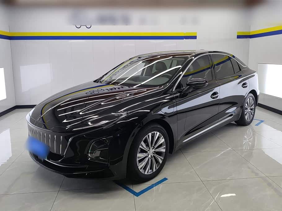 Hongqi E-QM5
