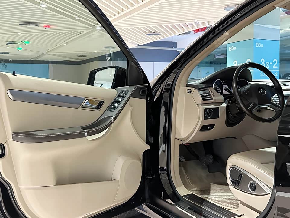 Mercedes-Benz R-class