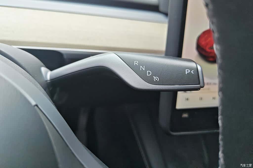 Tesla Model Y, 2023 16