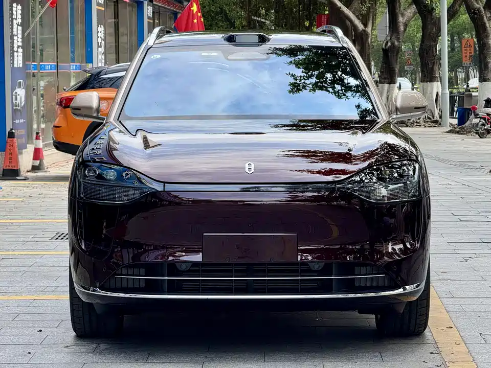 AITO Ask the world M9