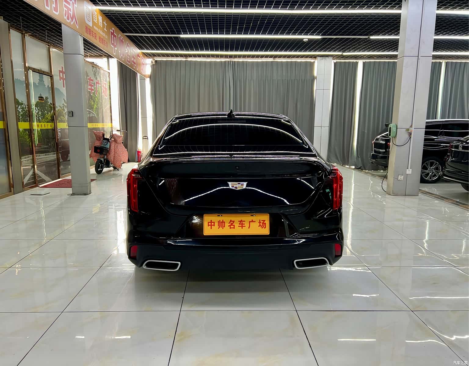 Cadillac CT4, 2022 все фото