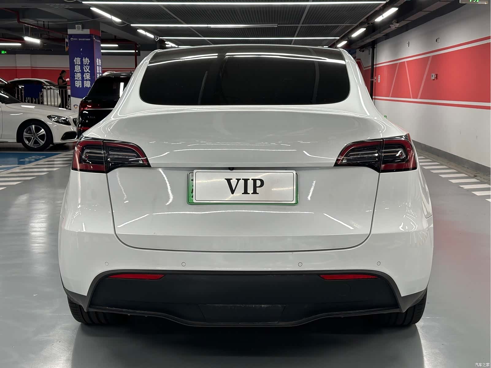 Tesla Model Y, 2022 все фото