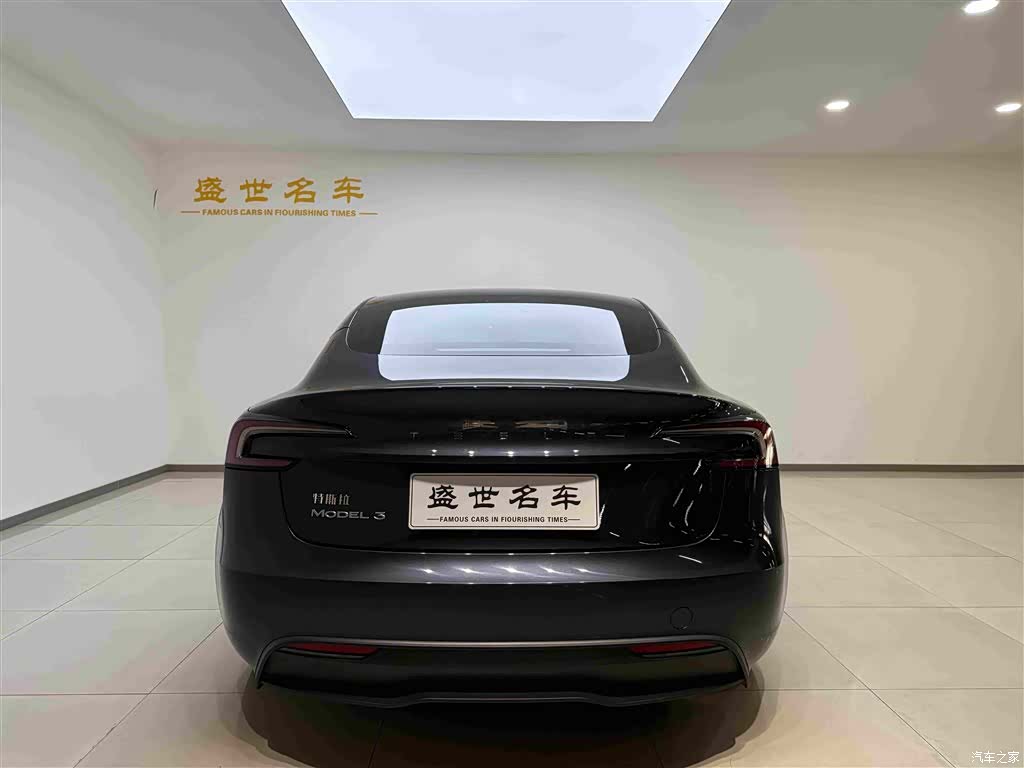 Tesla Model 3, 2025 18