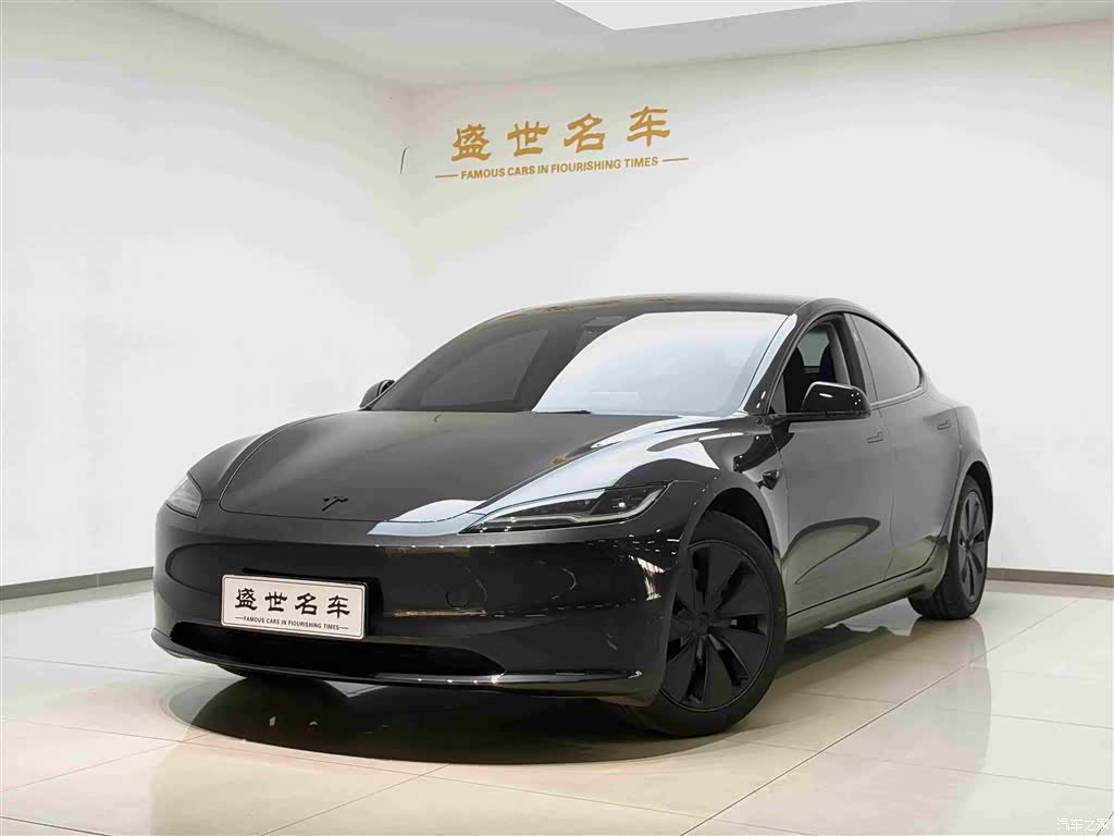 Tesla Model 3, 2025 1