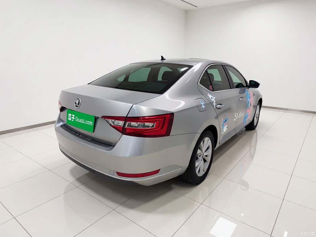 Skoda Superb, 2017 6