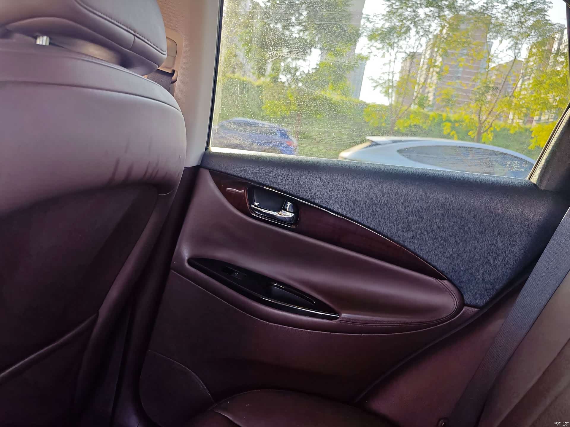 Infiniti EX25, 2012 13