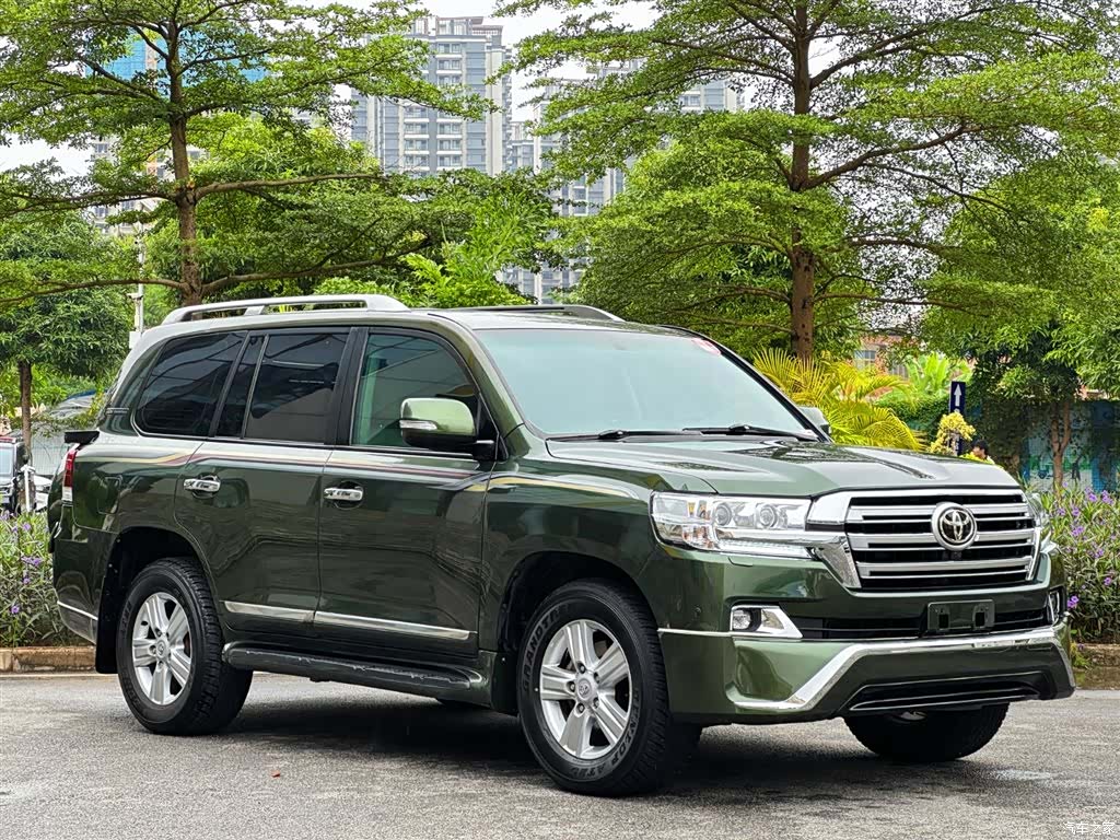 Toyota Land Cruiser, 2012 3