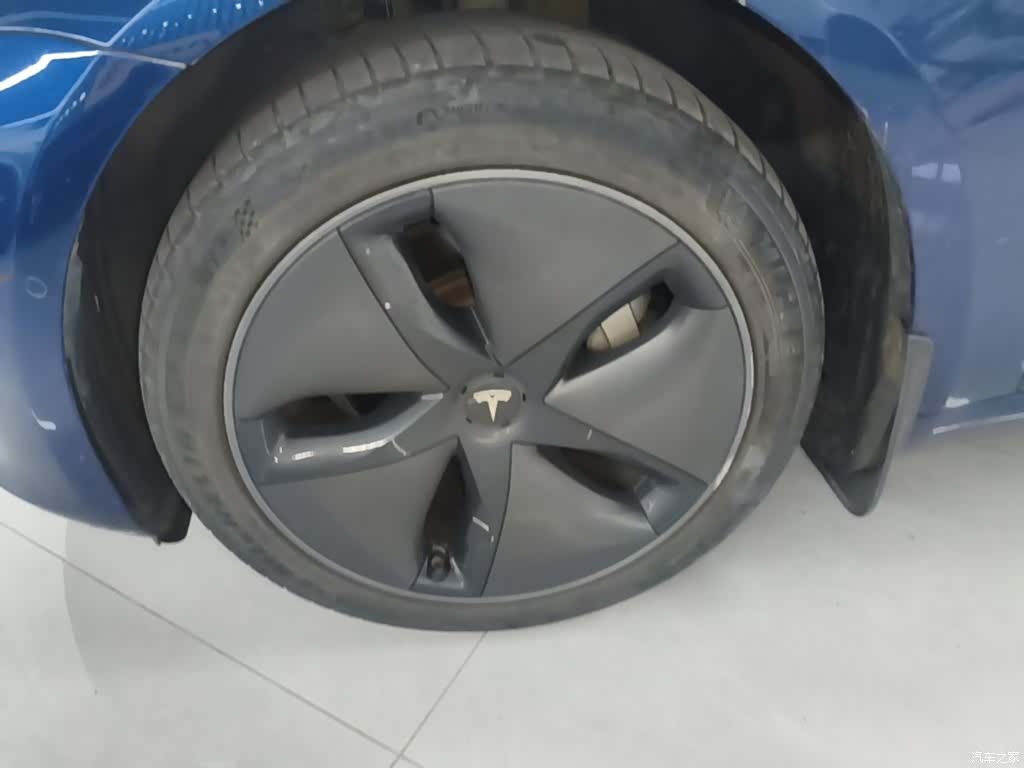 Tesla Model 3, 2019 23