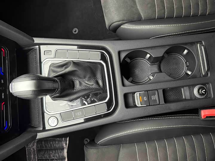 Volkswagen Magotan, 2021 года фото 12