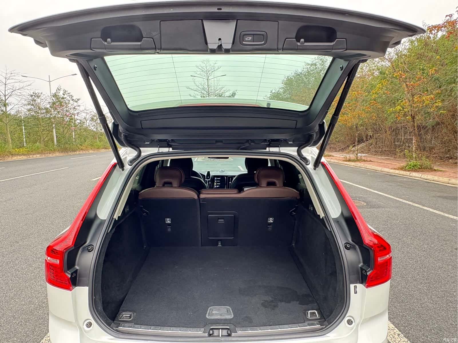 Volvo XC60, 2019 11