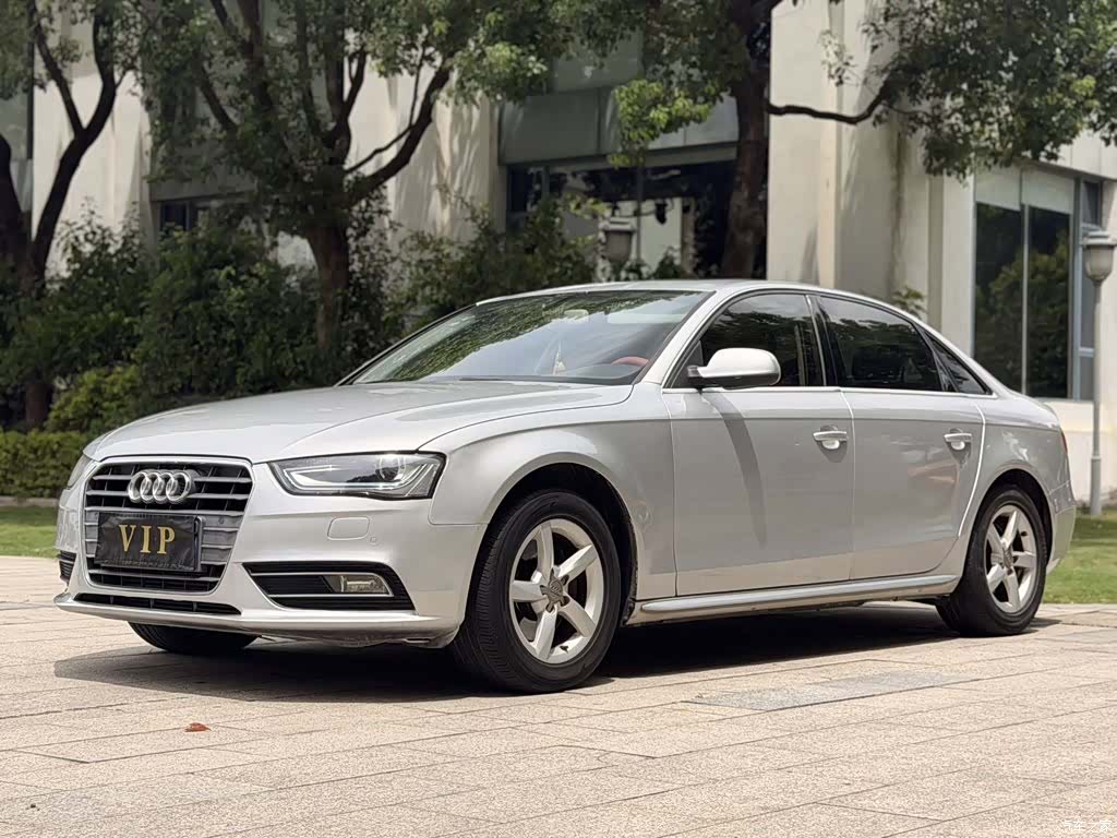 Audi A4L, 2013 1