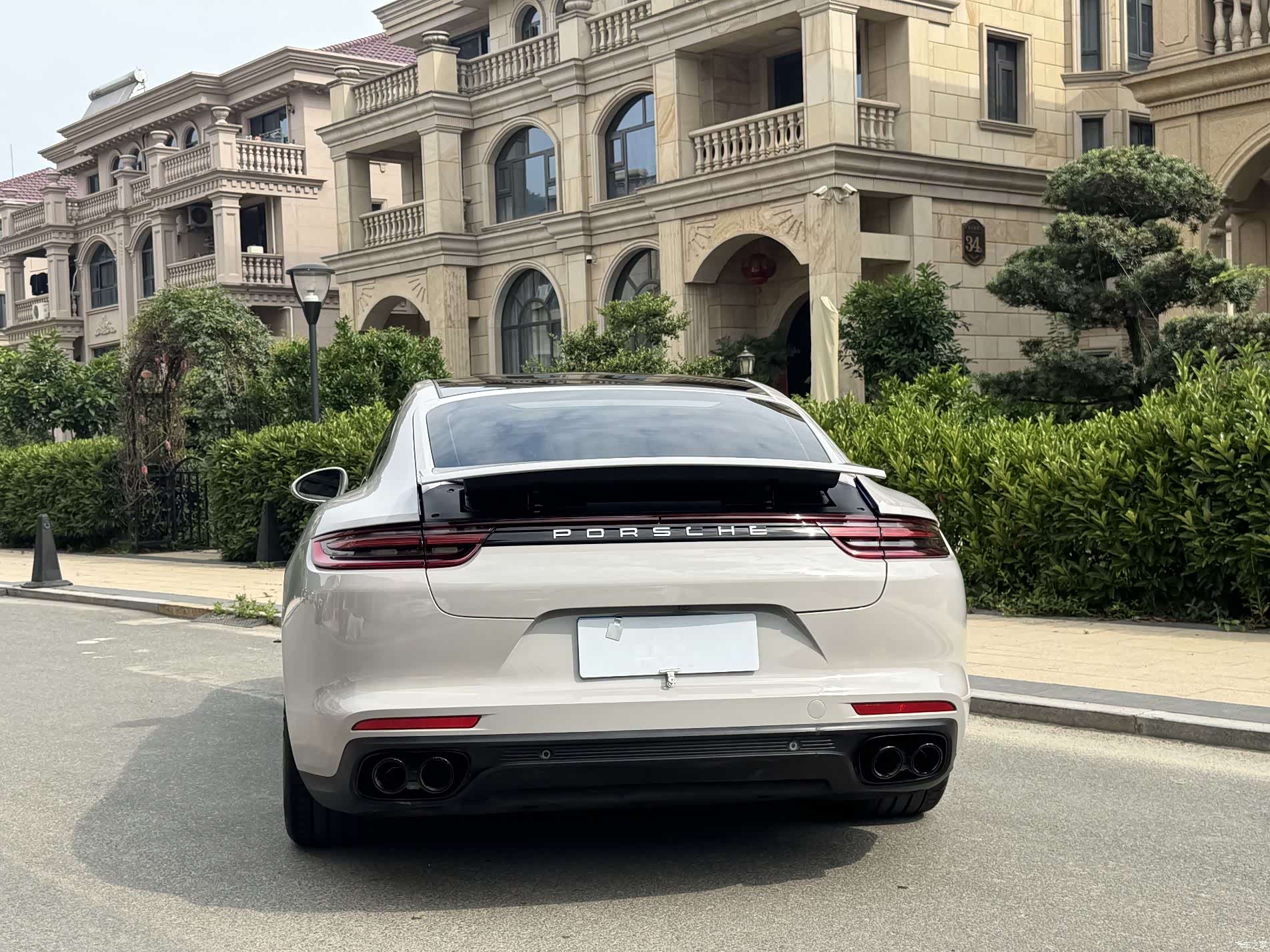 Porsche Panamera, 2019 все фото