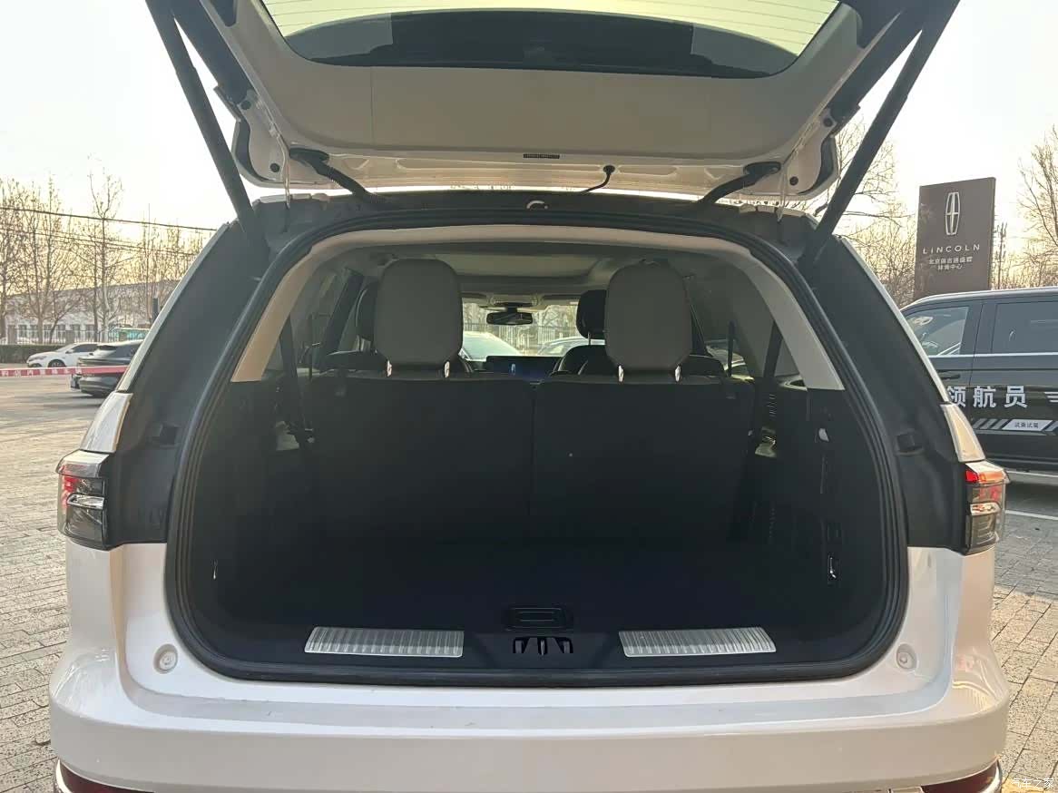 Lincoln Aviator, 2025 9