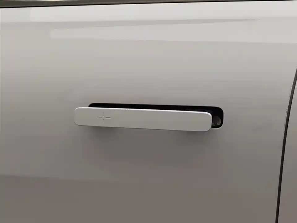 Geely Galaxy Galaxy E8