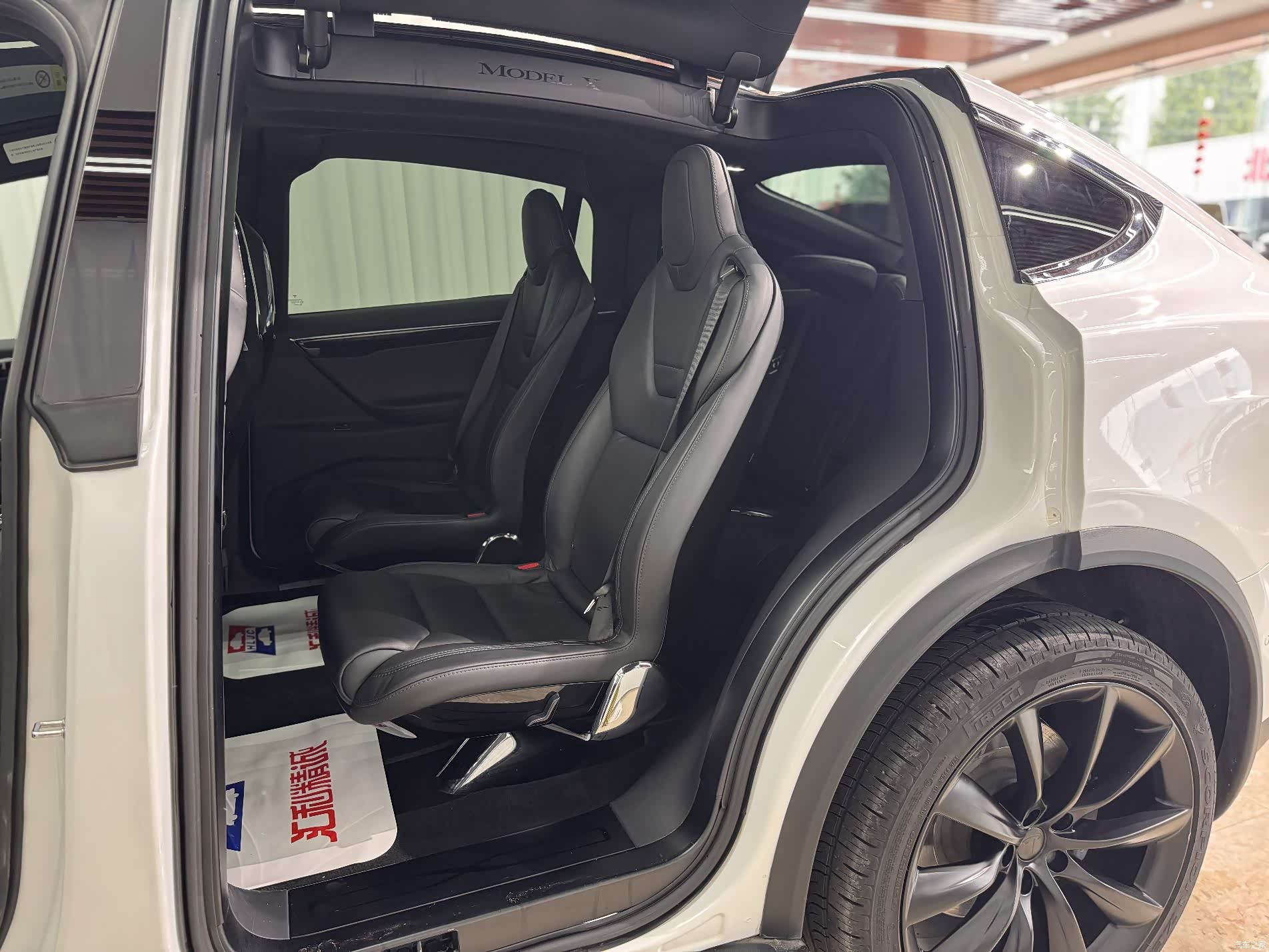 Tesla Model X, 2016 8