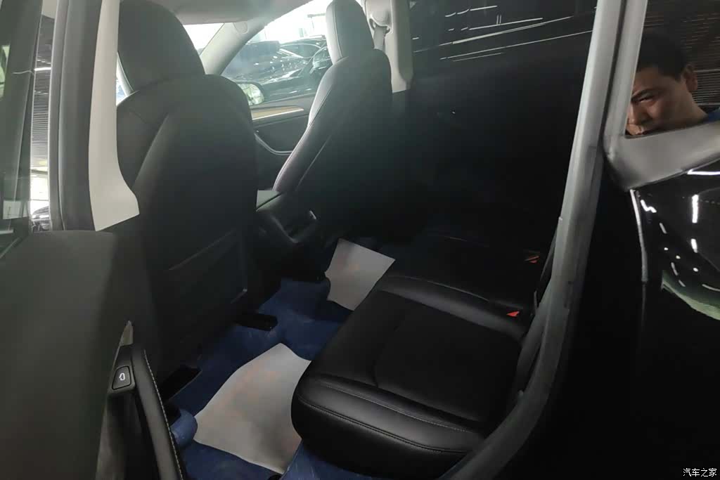 Tesla Model Y, 2022 11