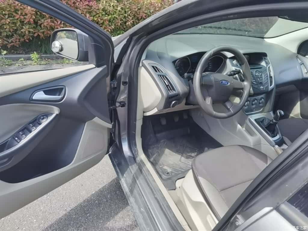 Ford Focus, 2015 16
