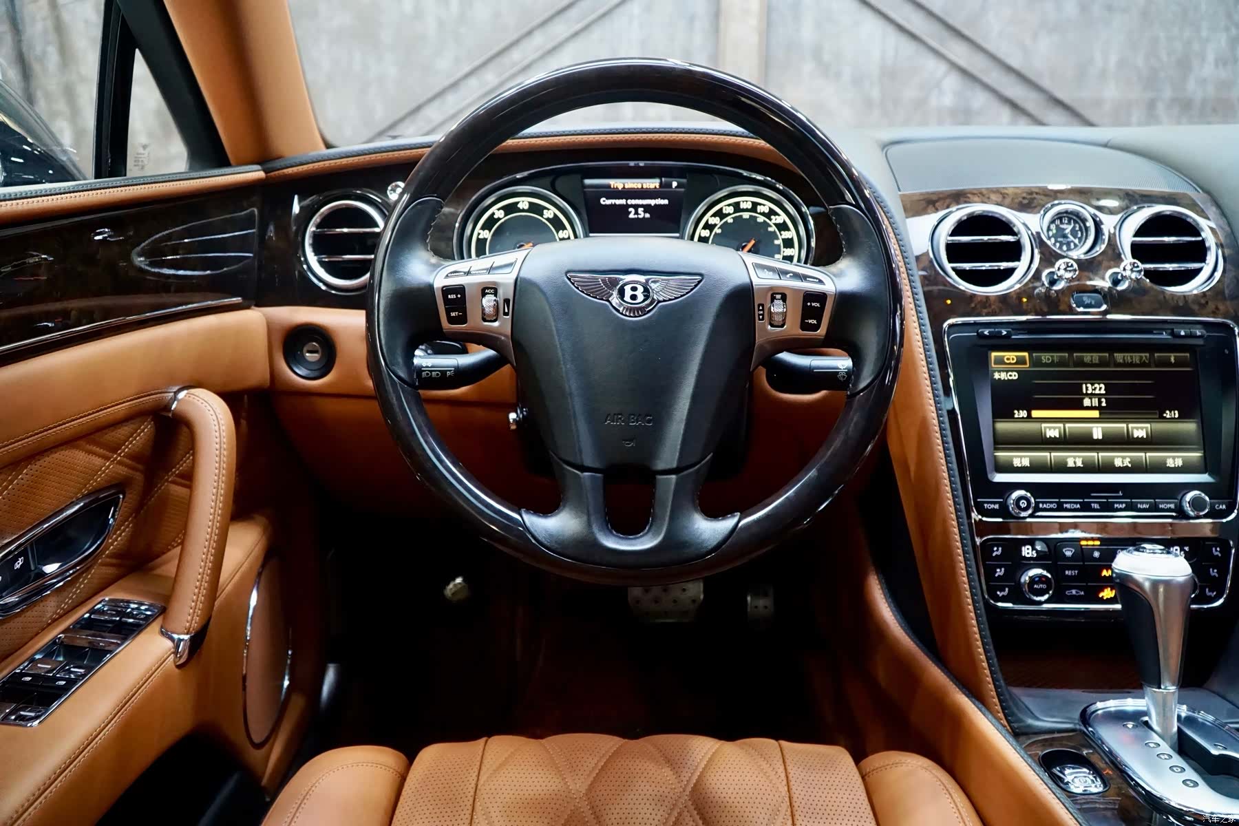 Bentley Flying Spur, 2015 11
