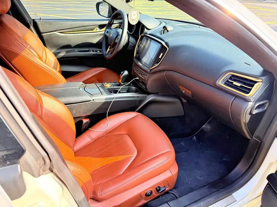 Maserati Ghibli Maserati Ghibli