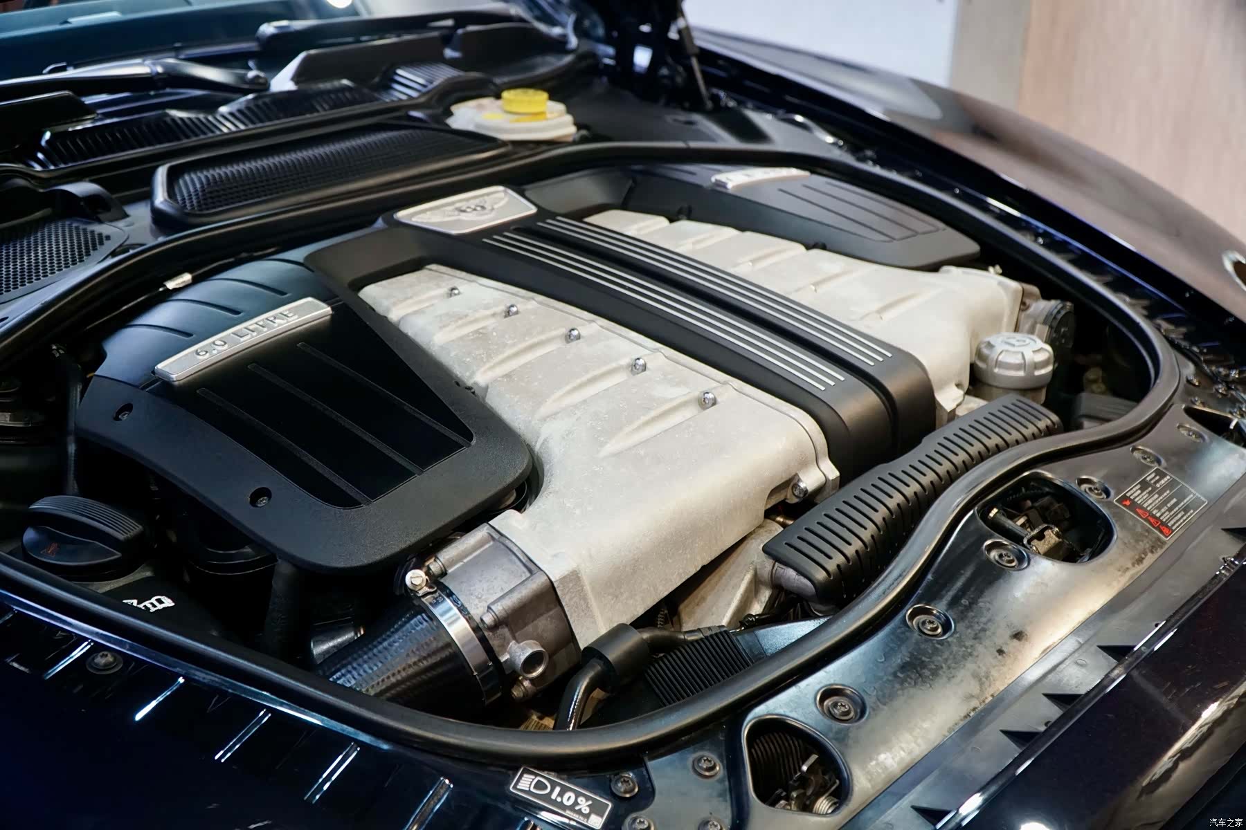 Bentley Flying Spur, 2015 24