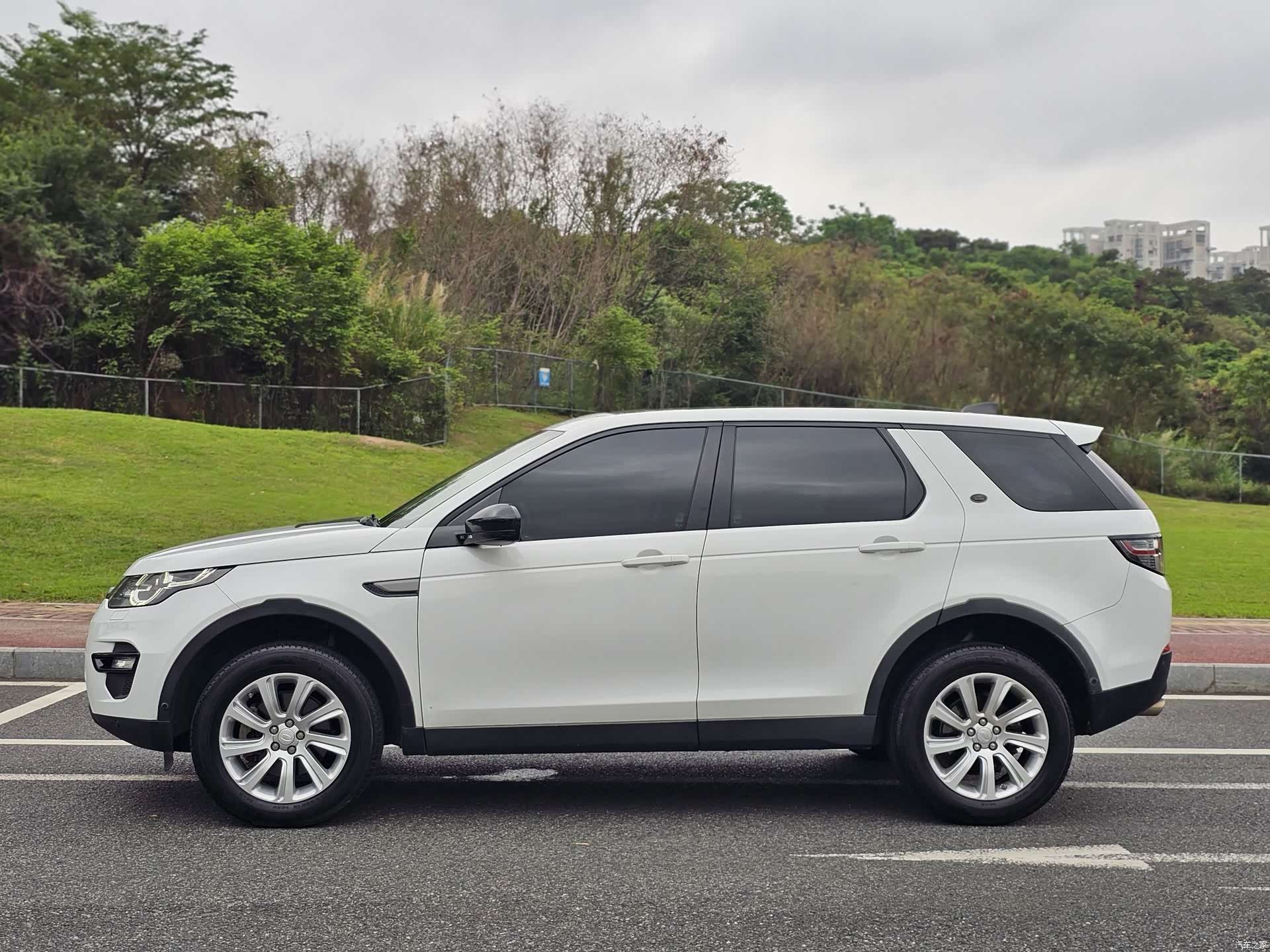Land Rover Discovery, 2018 4