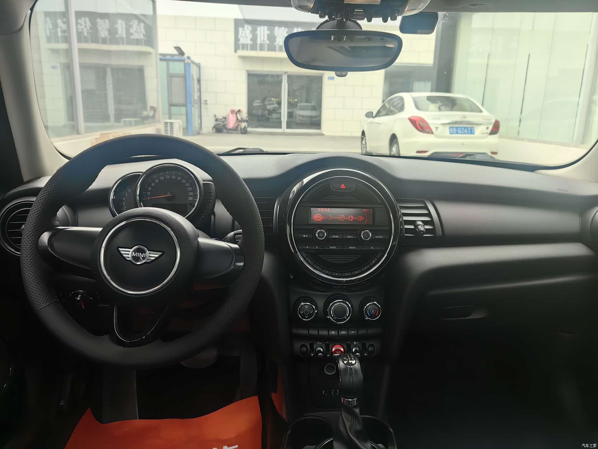 Mini ONE, 2016 8