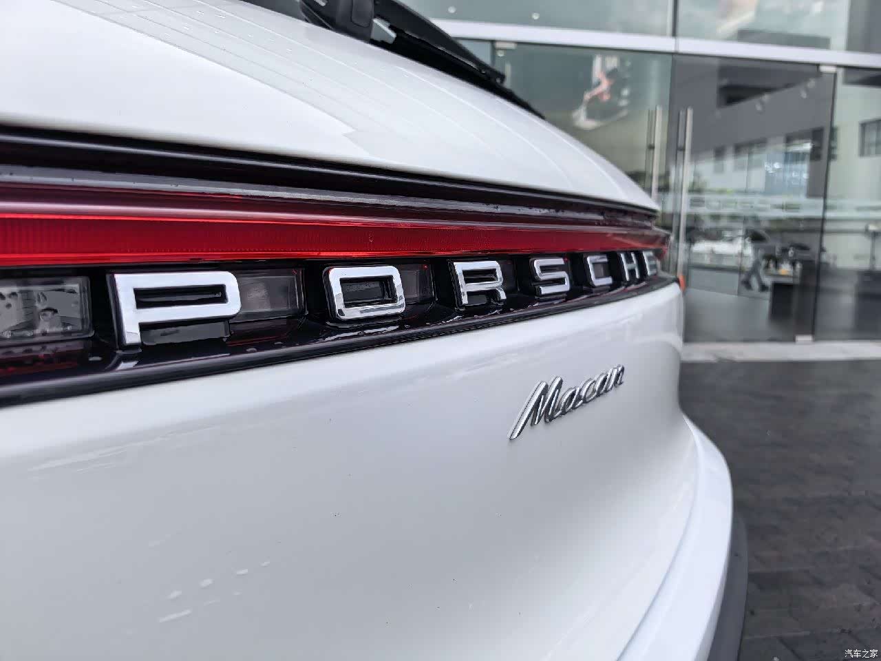 Porsche Macan, 2024 10
