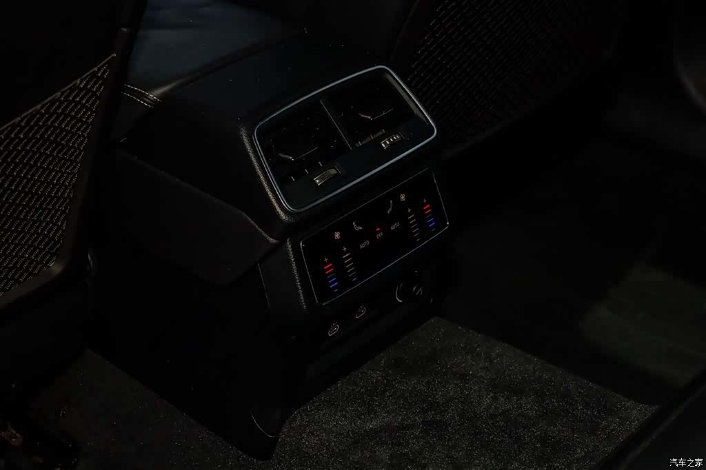 Audi A7L, 2024 11