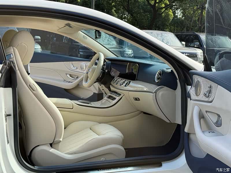 Mercedes-Benz E-Class, 2021 12