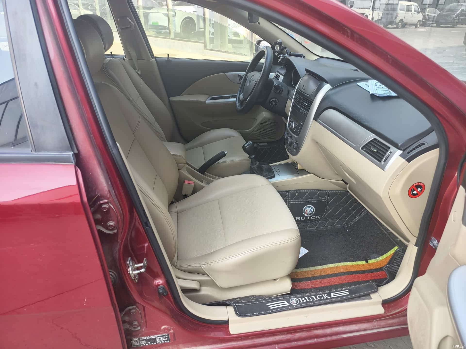 Buick 1.6LX-MT, 2013 все фото