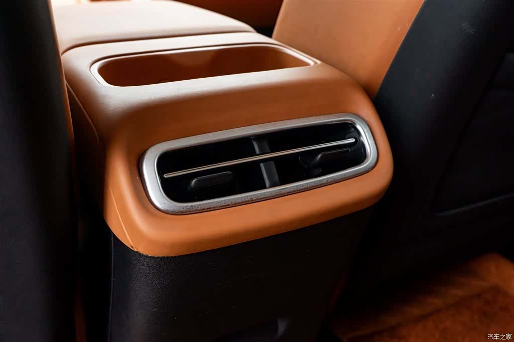 Leapmotor C10, 2024 17