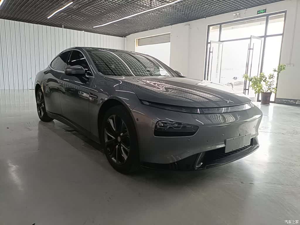 Xpeng P7, 2022 4