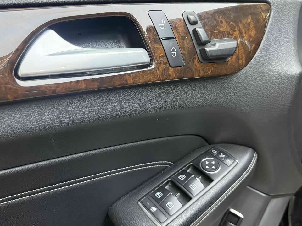 Mercedes-Benz M class