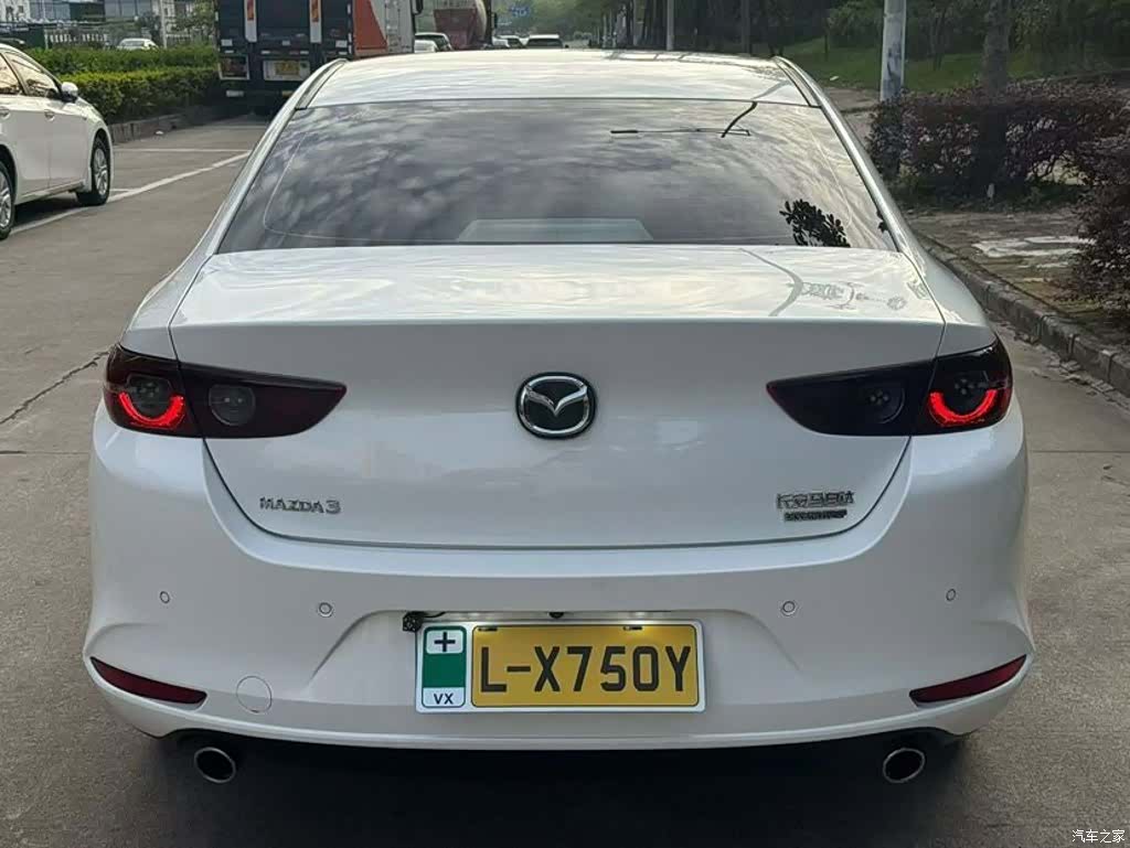 Mazda Mazda3, 2022 8