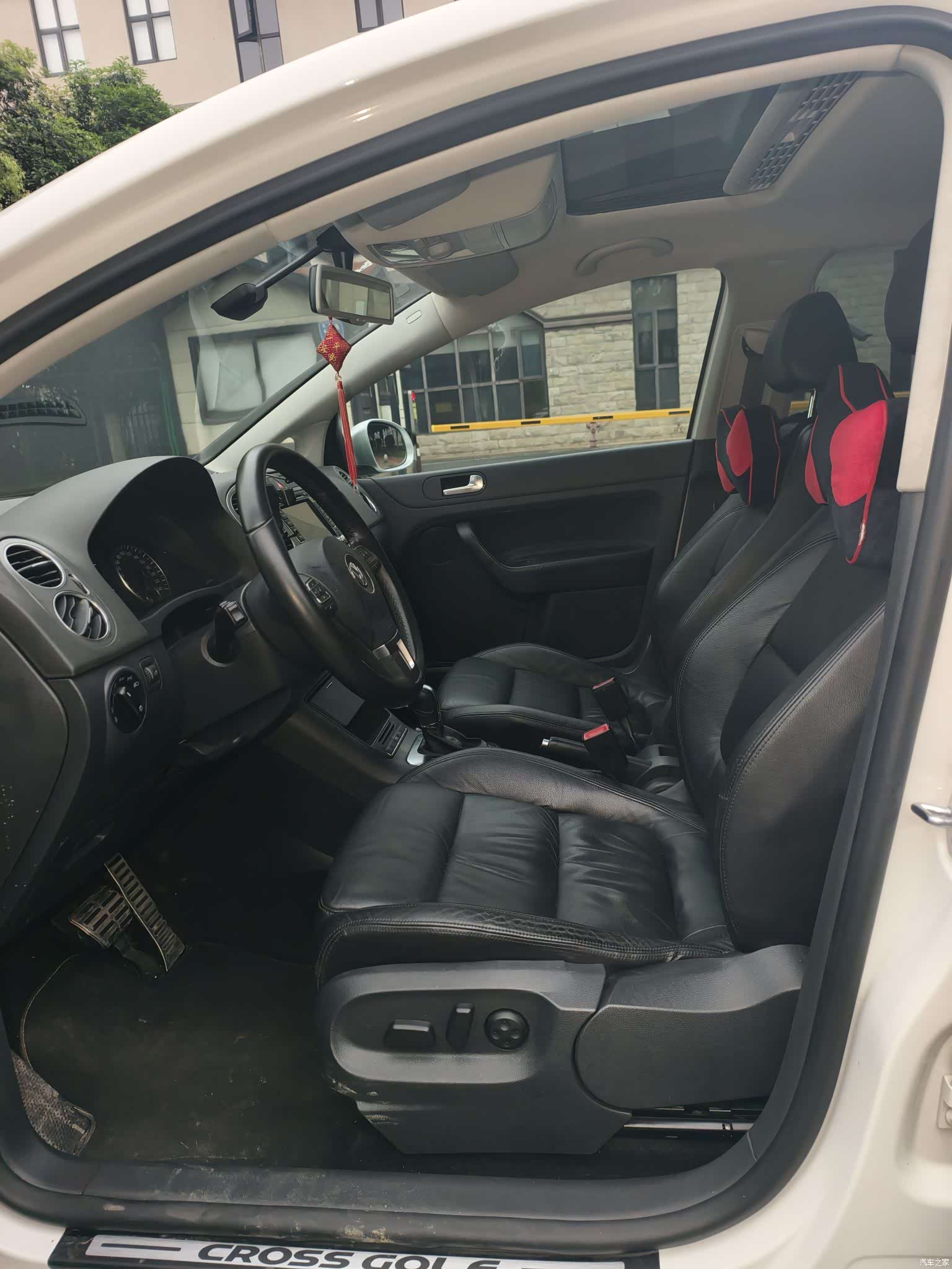 Volkswagen Golf, 2012 все фото