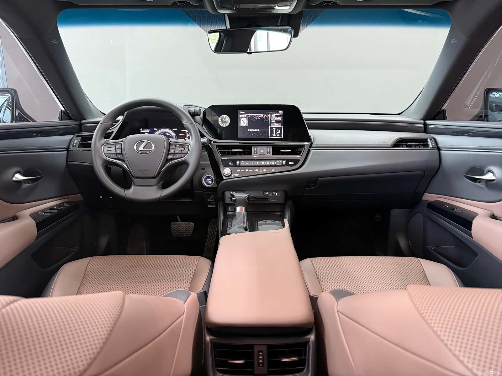 Lexus ES, 2021 13