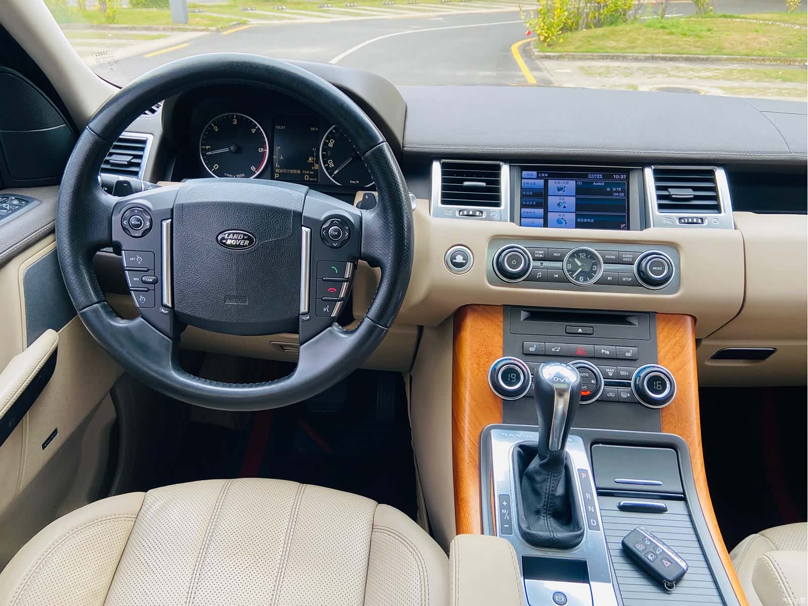 Land Rover Range Rover, 2012 16