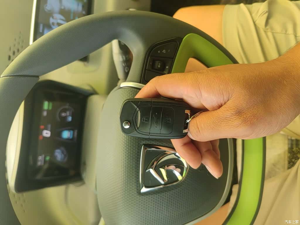 Wuling E100, 2019 9