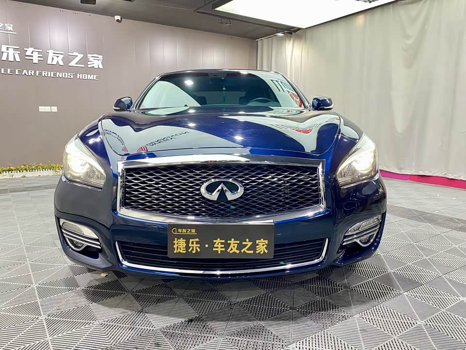 Infiniti Q70 Infiniti Q70