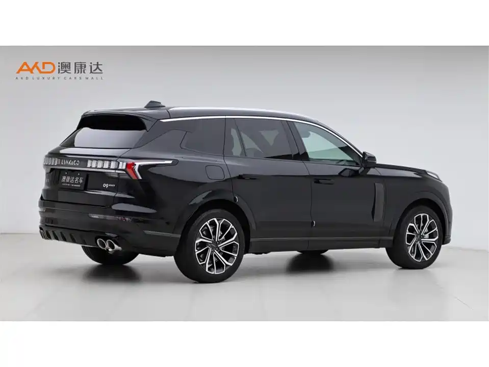 Lynk & Co 09