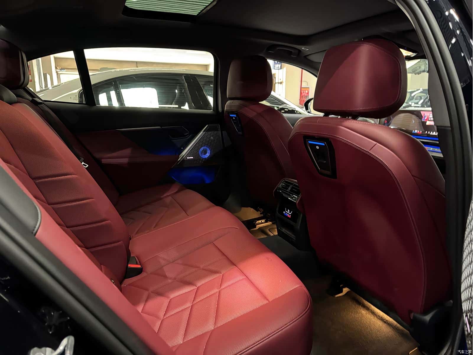 BMW 5 Series, 2024 10