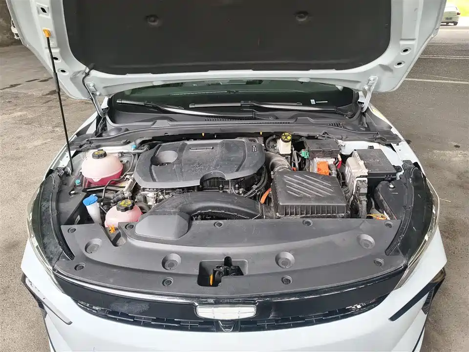 Geely Emgrand L HiP Geely Emgrand L HiP
