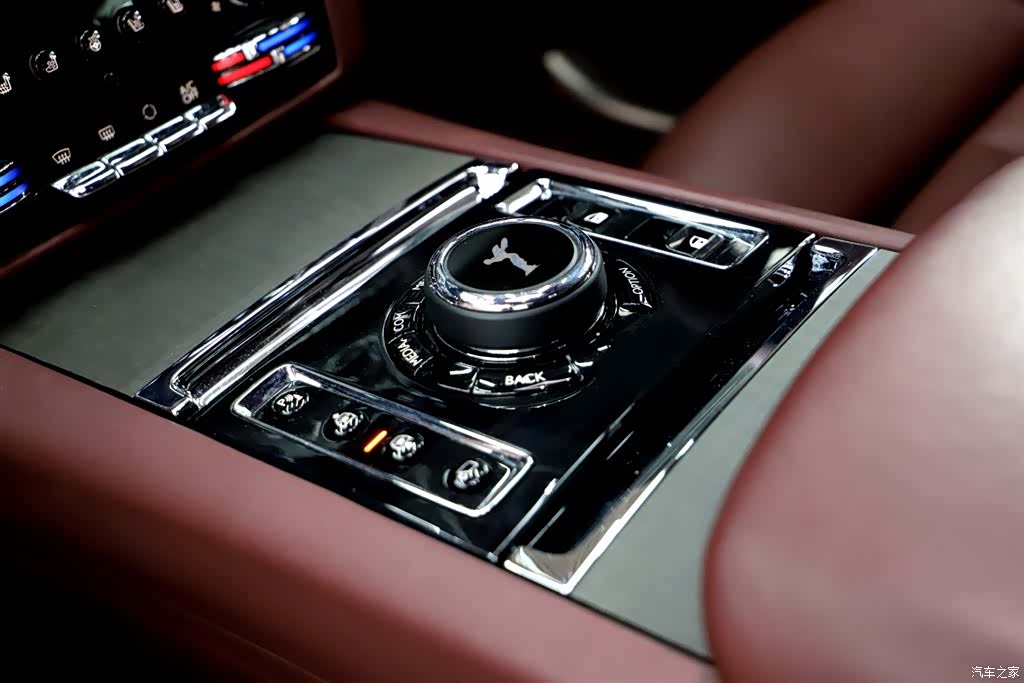 Rolls-Royce Ghost, 2021 10